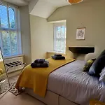 1 Thornbarrow - Spacious Townhouse In The District Holiday home Windermere