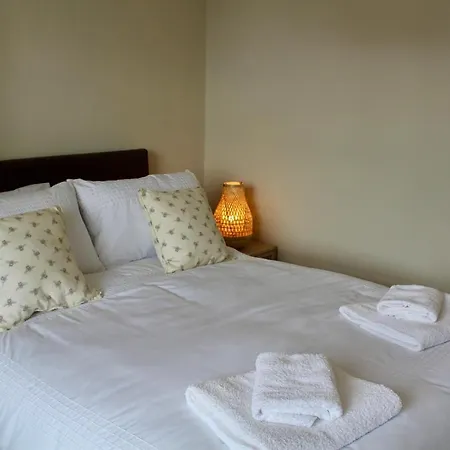 1 Thornbarrow - Spacious Townhouse In The District * Windermere