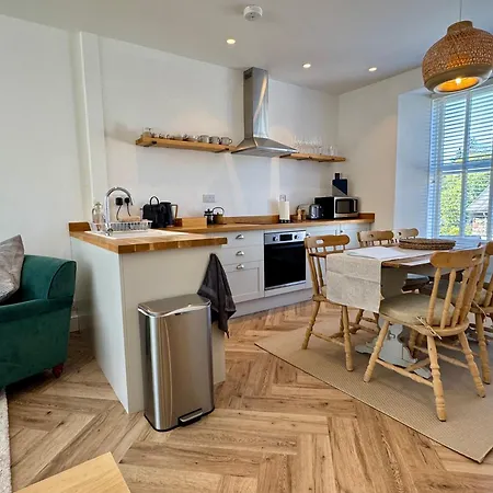 1 Thornbarrow - Spacious Townhouse In The District *
