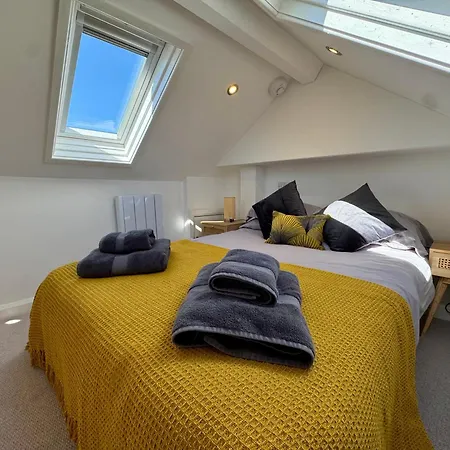 1 Thornbarrow - Spacious Townhouse In The District * Windermere
